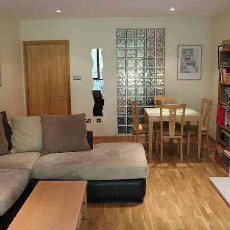 Nice Spacious In Quiet Area With Balcony دون لاوجير