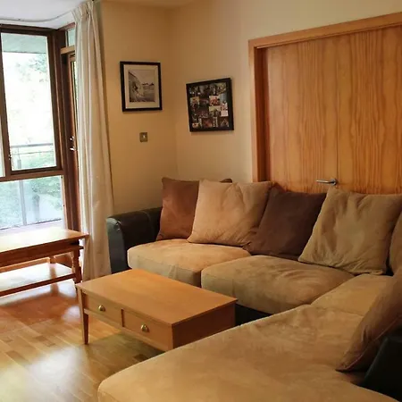 Nice Spacious In Quiet Area With Balcony Апартаменты